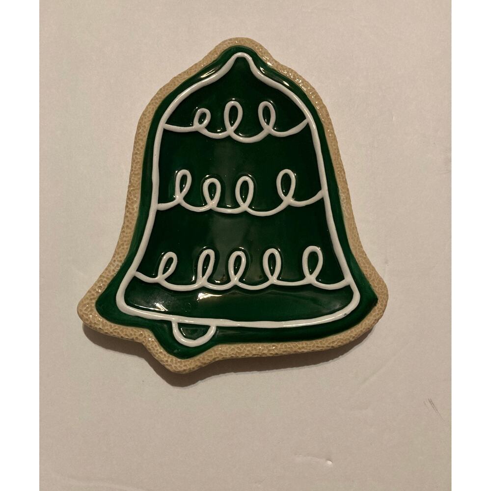 Fritz and Floyd classic holiday plate Santas Kitchen Green‎ Bell